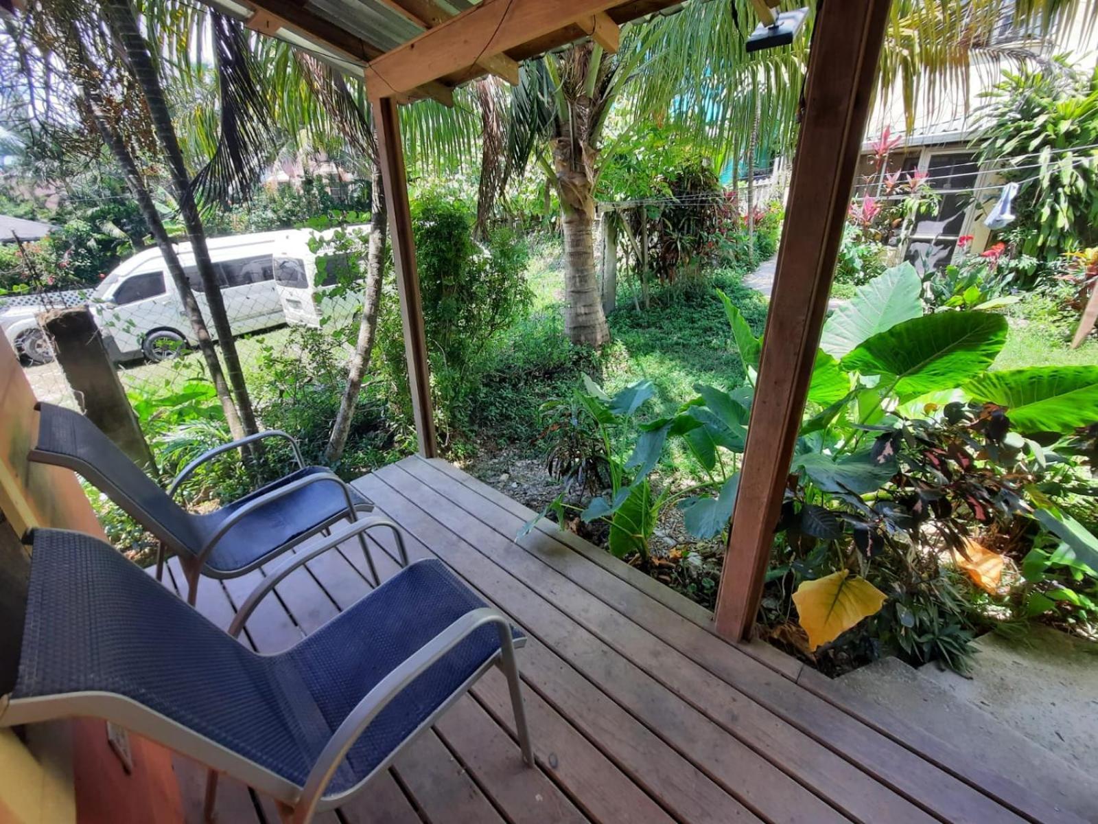 Roatan Backpackers' Hostel Sandy Bay Exterior foto